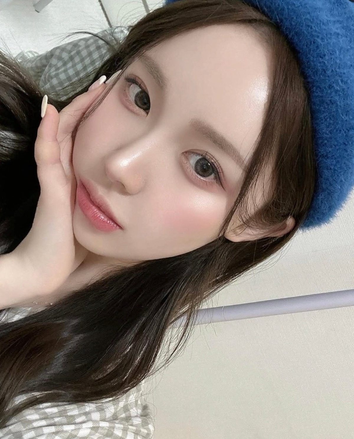 Lovely – image 2